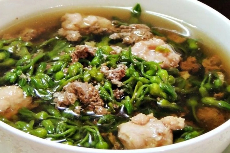 Hoa thiên lý xanh non, nước cua ngọt dịu