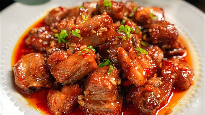 Sườn chiên vàng, mặn ngọt hấp dẫn