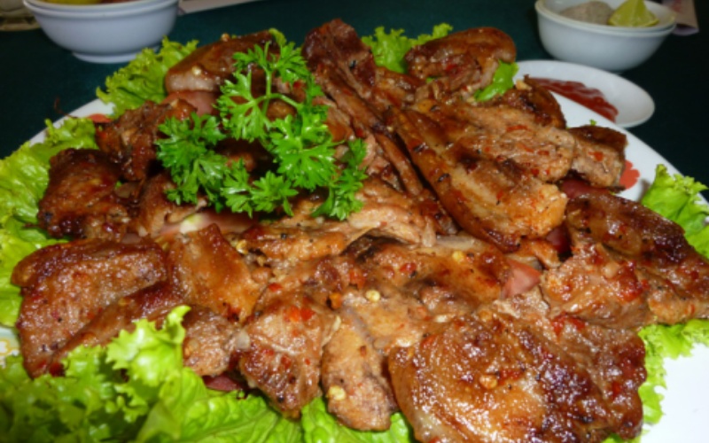 Món diềm heo nướng sa tế thơm ngon
