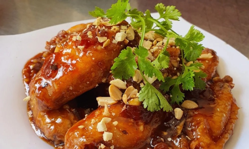 thành phẩm món gà kho mặn ngọt