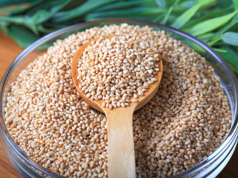 Tiến hành rang mè