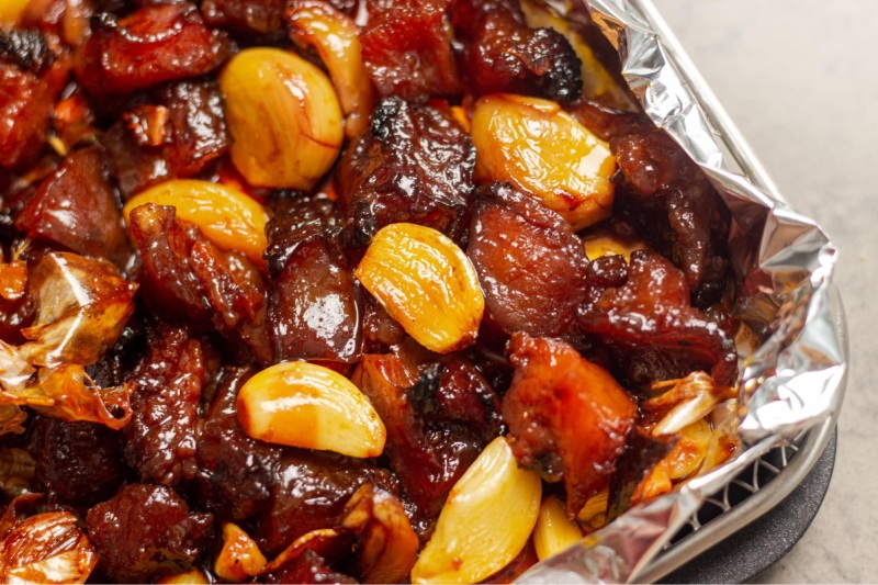 Khám phá cách làm gân bò cháy tỏi