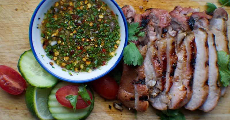 Món thịt heo nướng kiểu thái