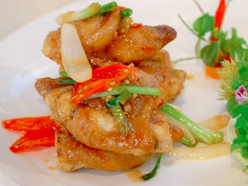 Thành phẩm Món giò heo chiên giòn sốt nước mắm