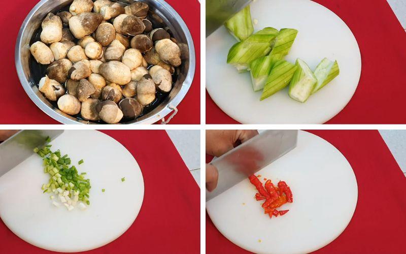 Sơ chế nguyên liệu làm mướp xào nấm rơm