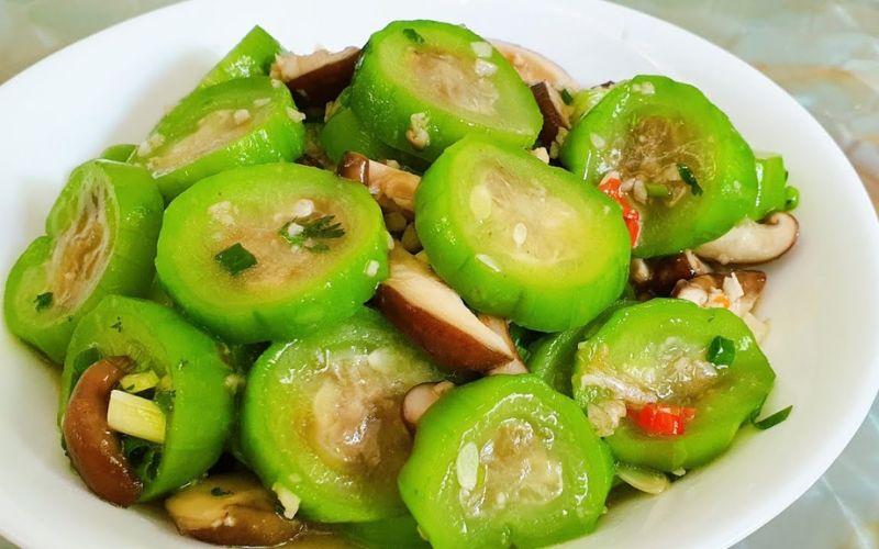 Khám phá cách làm mướp xào nấm chay thanh đạm