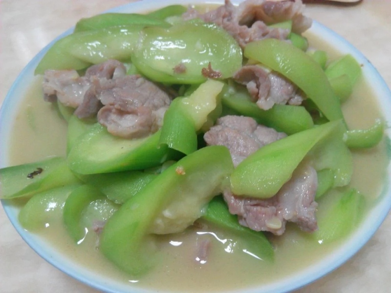 Đĩa thịt heo xào mướp thanh đạm