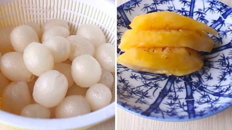 Chôm chôm đã tách vỏ và thơm cắt lát chuẩn bị làm mứt