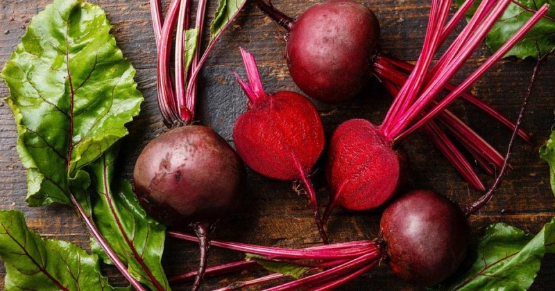 Củ dền tươi nguyên liệu chính dùng để chế biến mứt tại nhà