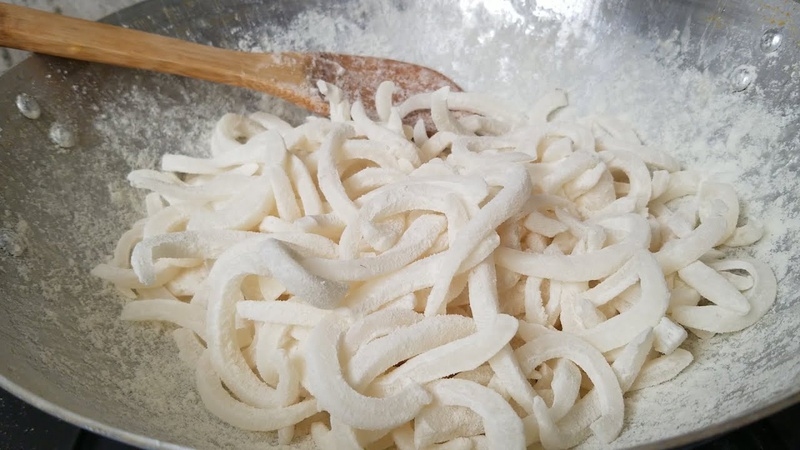 Sên mứt dừa trên chảo