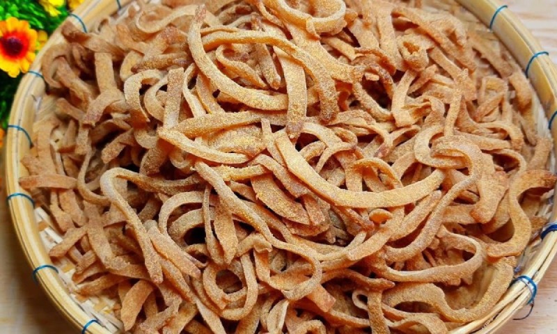 Sợi mứt dừa sài có màu nâu và vị cà phê
