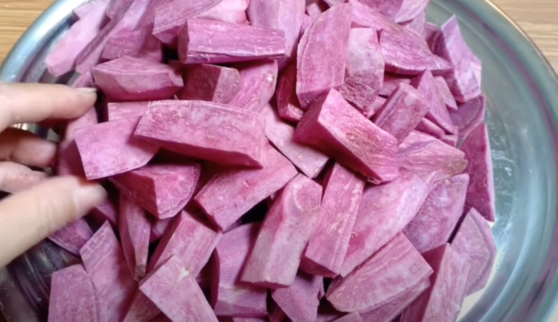 Khoai lang tím cắt miếng