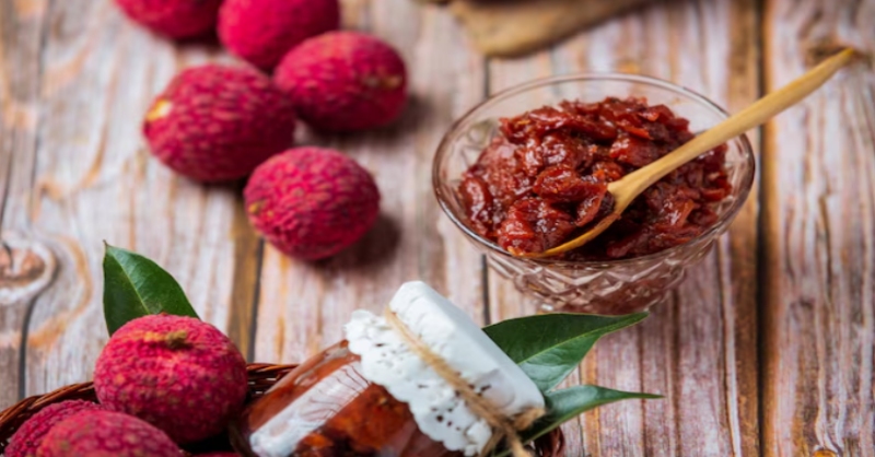 Cách làm mứt vải đơn giản tại nhà