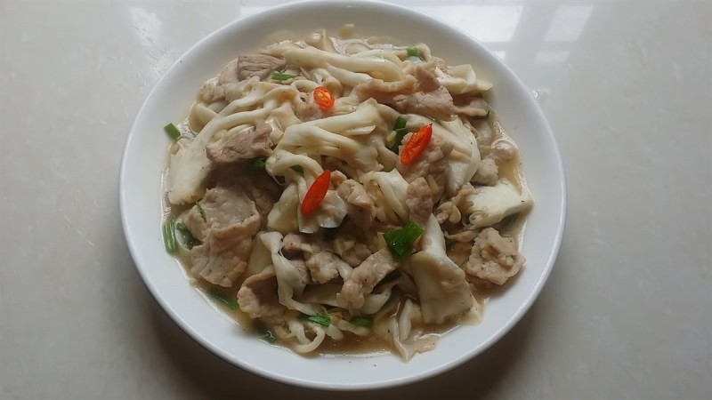 Thành phẩm nấm bào ngư xào thịt heo chay