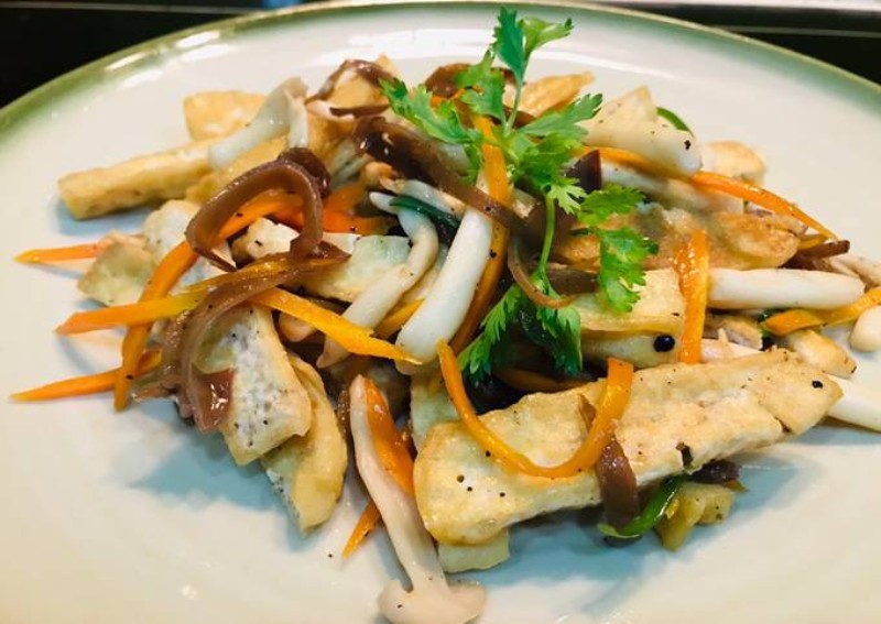 Thành phẩm nấm bào ngư xào đậu phụ