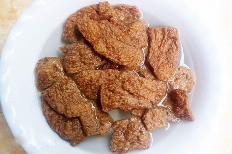Sơ chế kỹ thịt bò chay