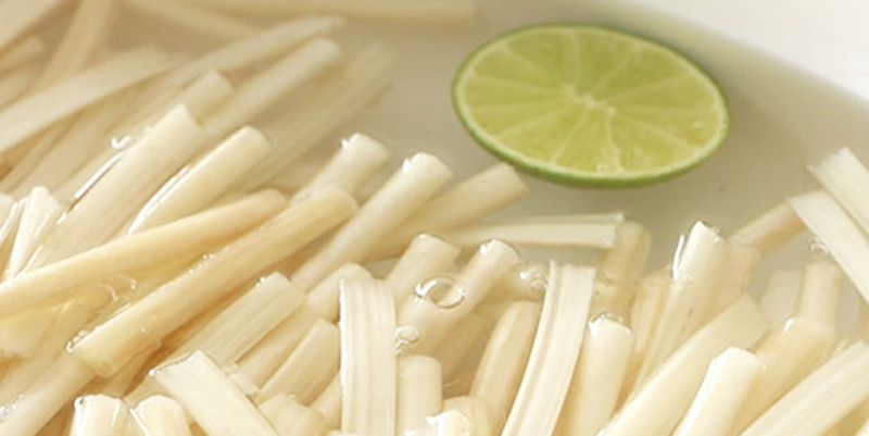 Ngó sen được sơ chế sạch sẽ