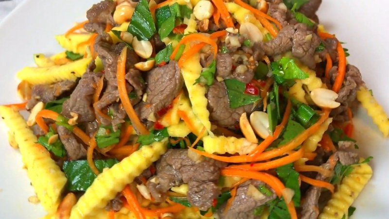 Nộm bò xoài xanh