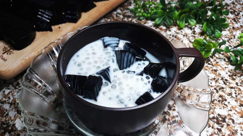 Hạt é sương sáo pha với nước cốt dừa béo ngậy