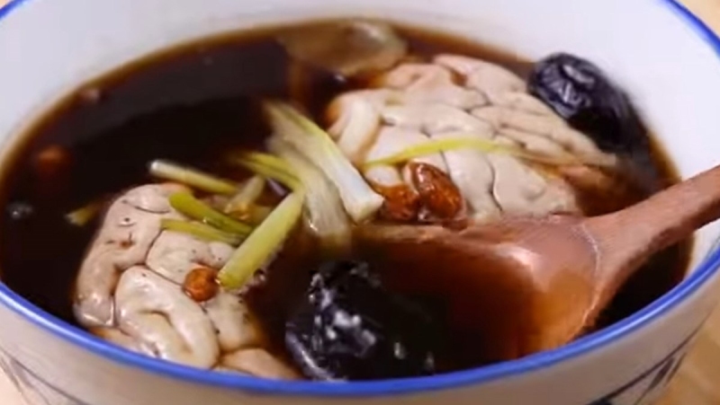 tô óc heo hầm thuốc bắc