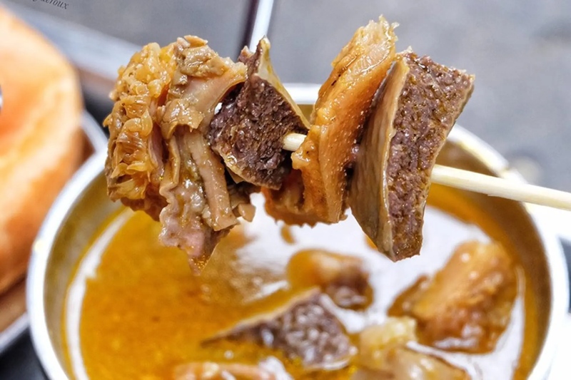 Xiên phá lấu bò đậm đà