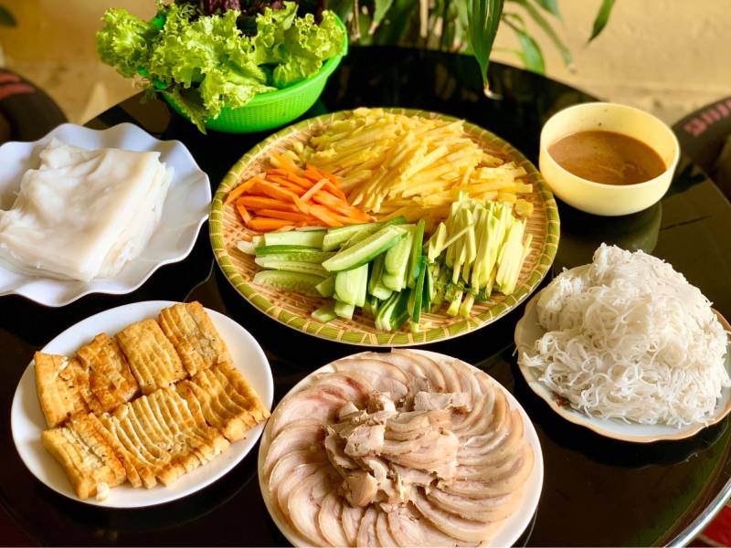 Mẹo chọn mua nguyên liệu làm phở cuốn thịt heo ngon