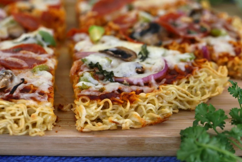 Pizza cắt miếng tam giác