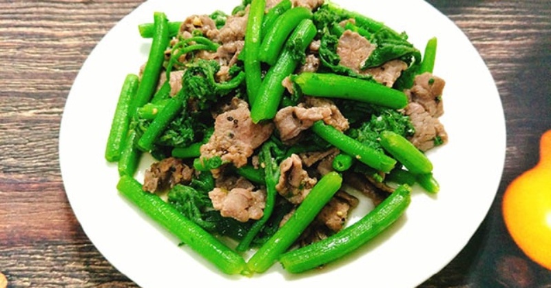 Đĩa rau bí xào thịt bò hấp dẫn