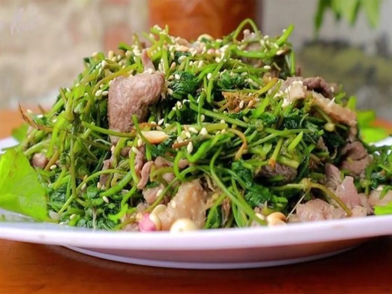Khám phá cách làm rau đắng xào thịt bò