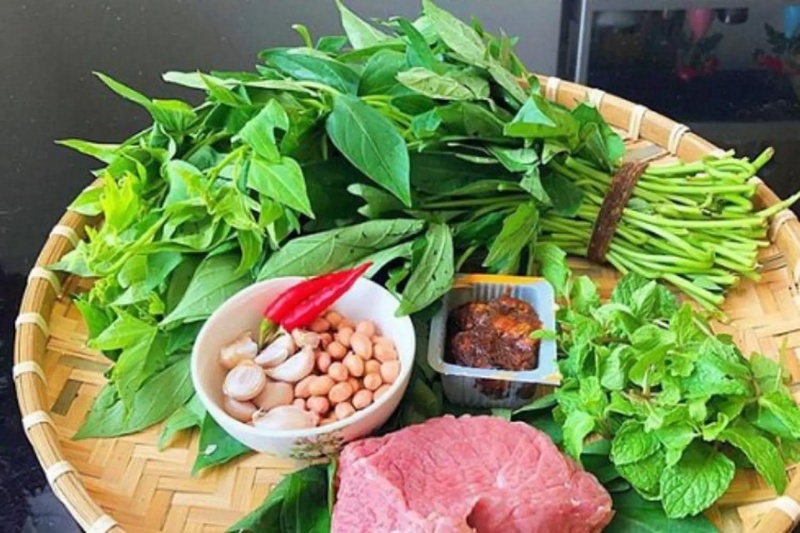 Các nguyên liệu làm món rau lang xào thịt