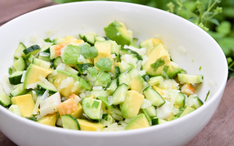 Khám phá cách làm salad bơ chay thơm ngon