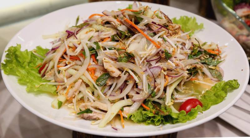 Thành phẩm Salad gà xé phay thơm ngon