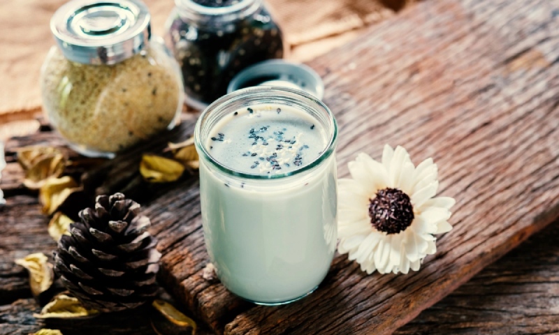 Cốc sữa đậu nành mè đen thơm ngon