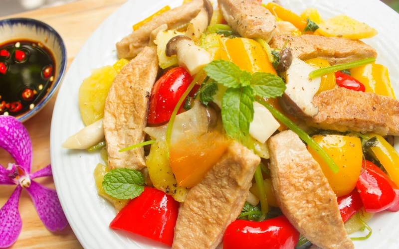 thành phẩm sườn xào chua ngọt từ sườn non chay cực thơm ngon