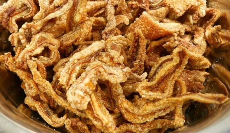 Món tai heo chiên giòn cay