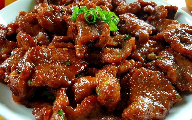 Thành phẩm thit bò chiên sốt nước tương