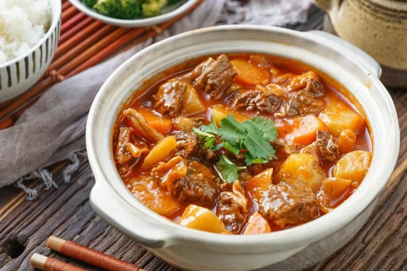 Thành phẩm món thịt bò kho cà rốt đậm đà