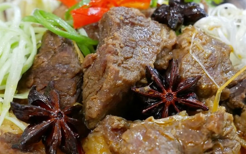 Món bò kho ngũ vị hấp dẫn hương vị đậm đà
