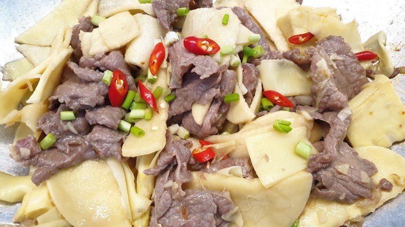 Thành phẩm món thịt bò xào măng tươi thơm ngon