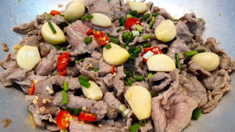 Khám phá cách làm thịt bò xào tỏi