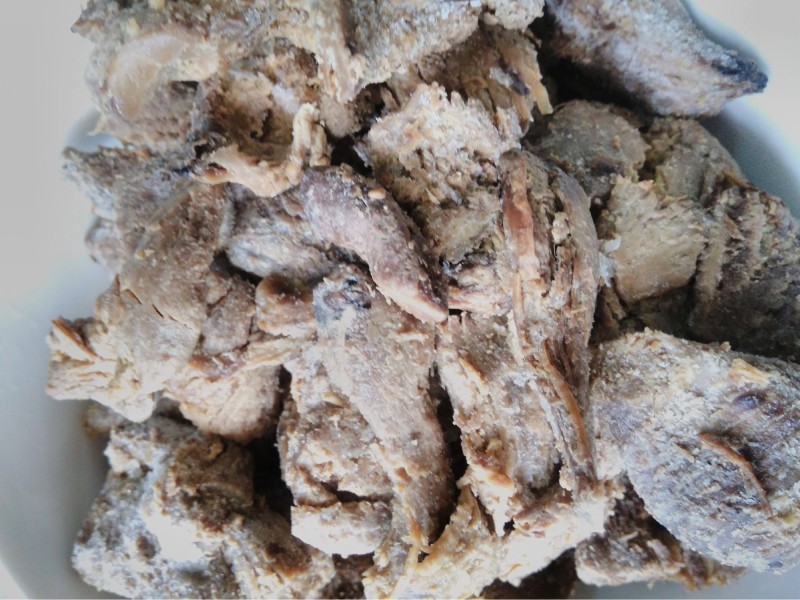  Ướp gia vị cho thịt dê chay và chuẩn bị các nguyên liệu