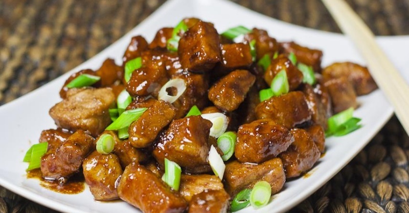 Món thịt đùi heo kho tiêu thơm ngon