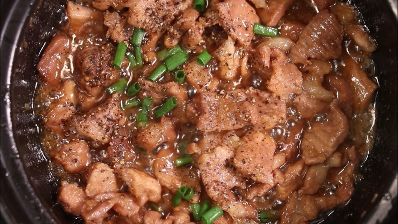 Kho thịt heo với tiêu
