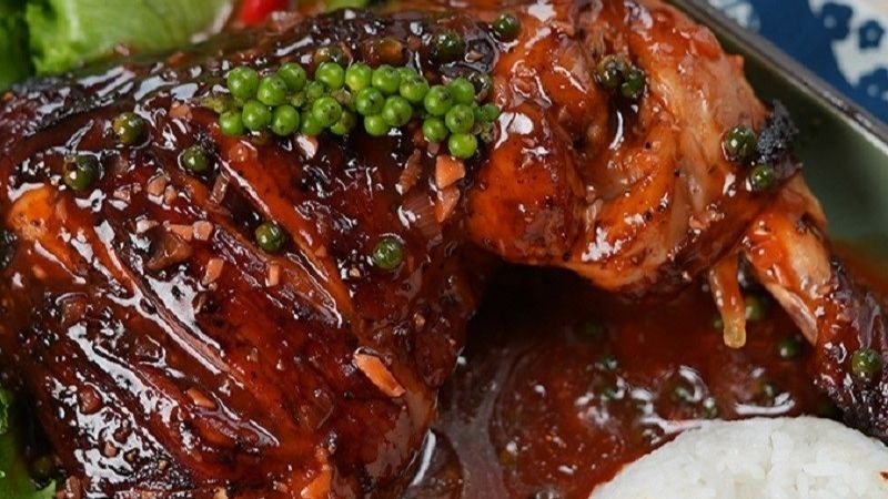 Gà chiên sốt tiêu đen thơm nức
