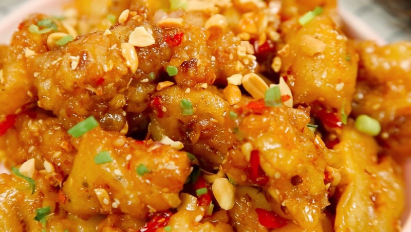 Thịt heo chiên giòn cay ngon, hấp dẫn