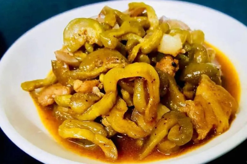 Thành phẩm đĩa thịt heo kho dưa gang thơm ngon