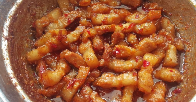 Món thịt heo kho sả cây hấp dẫn