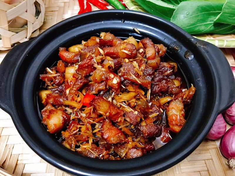 Món thịt heo kho sả ruốc
