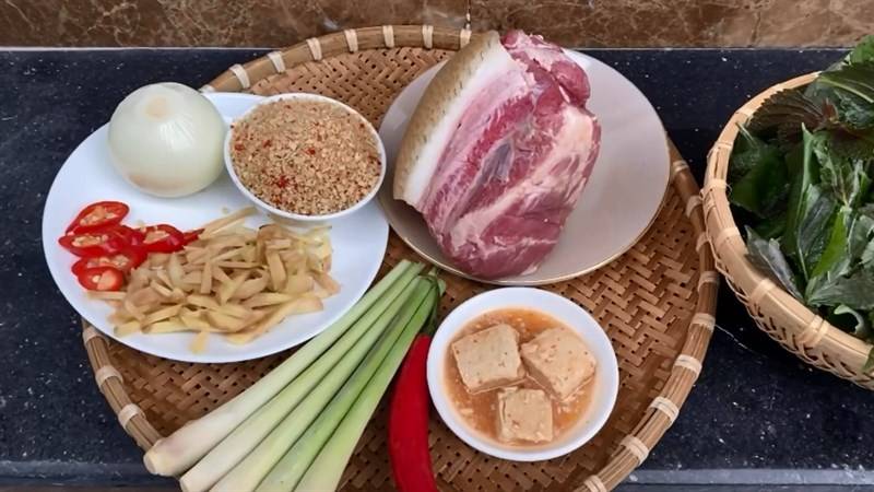 Hướng dẫn lựa chọn nguyên liệu làm heo rừng hấp ngon
