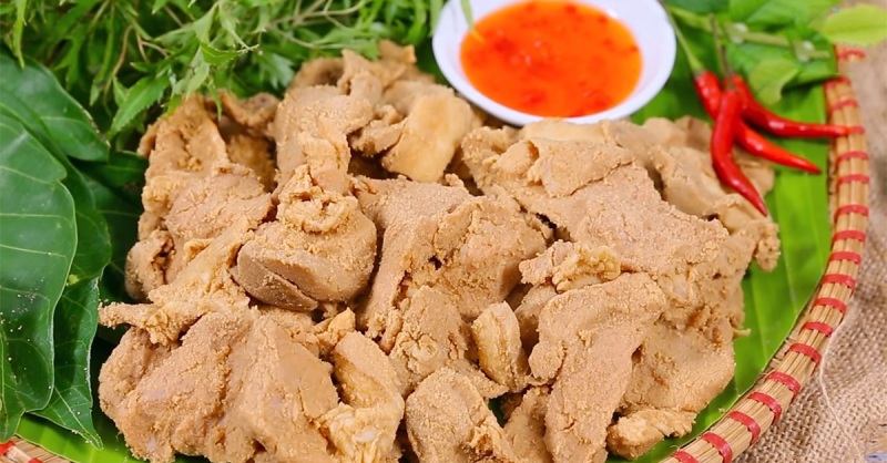 Món thịt heo ủ muối hấp dẫn